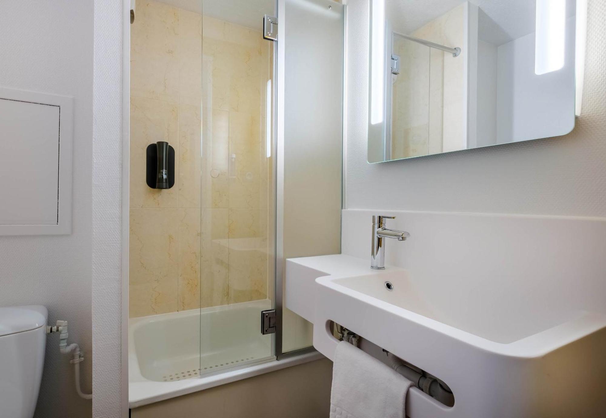 B&B Hotel Frejus Puget-Sur-Argens Eksteriør bilde